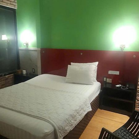 Gia Huyen Hotel ホーチミン市 エクステリア 写真