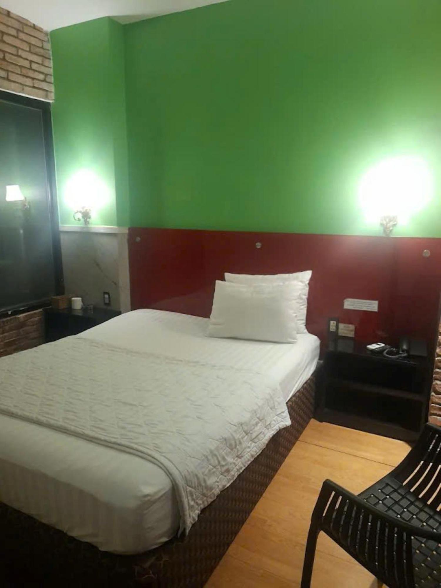 Gia Huyen Hotel ホーチミン市 エクステリア 写真