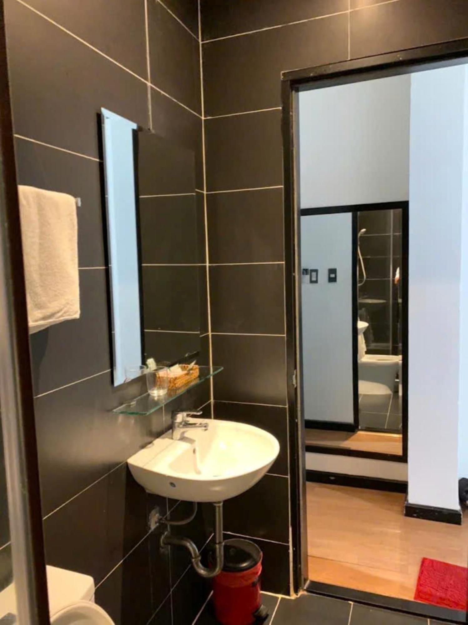 Gia Huyen Hotel ホーチミン市 エクステリア 写真